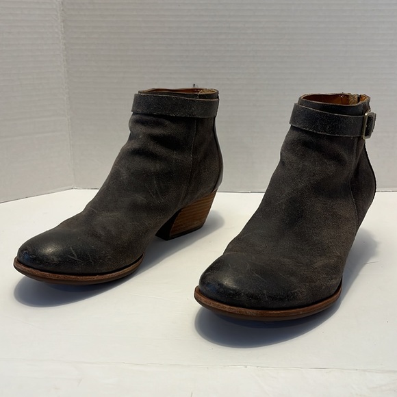Kork-Ease Madelena Taupe Gray Ankle Booties, Back Zip, Size 7 M, Distressed - Picture 3 of 12